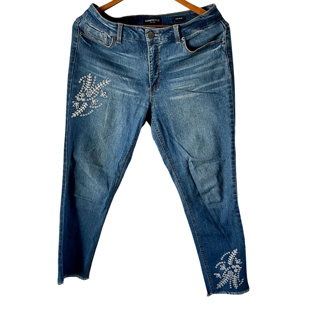 Kenneth Cole Blue‎ Crop Stretch Jeans with White Embroidery
